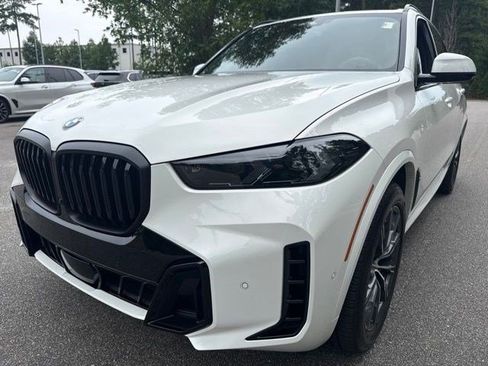 Used 2025 BMW X5 xDrive40i w/ M Sport Package AWD/4WD image 1