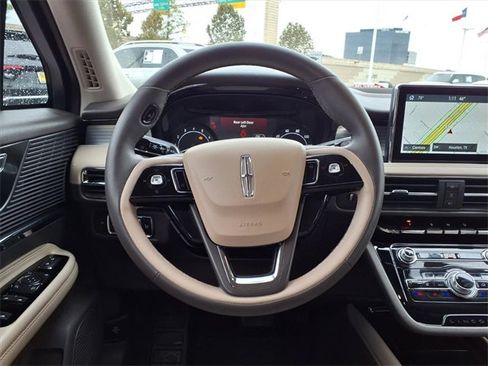 Certified 2022 Lincoln Corsair FWD w/ Equipment Group 101A image 11