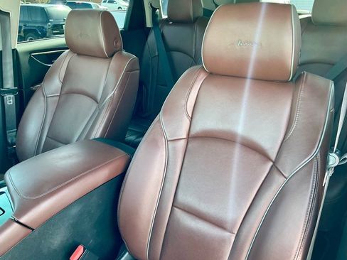 Used 2020 Buick Enclave Avenir w/ Avenir Technology Package image 38