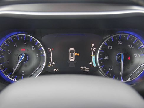 Used 2024 Chrysler Pacifica Touring-L FWD image 41