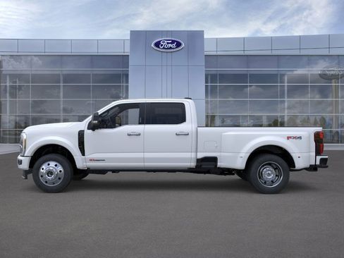 New 2026 Ford F450 Platinum w/ FX4 Off-Road Package image 3