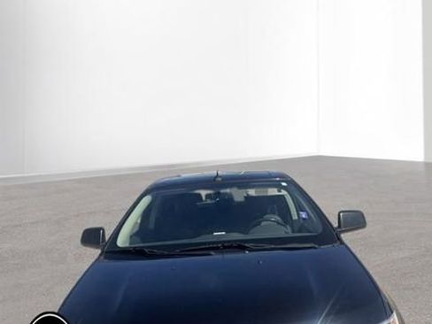 Used 2010 Ford Edge SEL FWD image 2