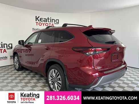 New 2026 Toyota Highlander Platinum AWD/4WD image 10