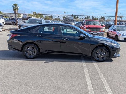 Used 2021 Hyundai Elantra SEL image 4