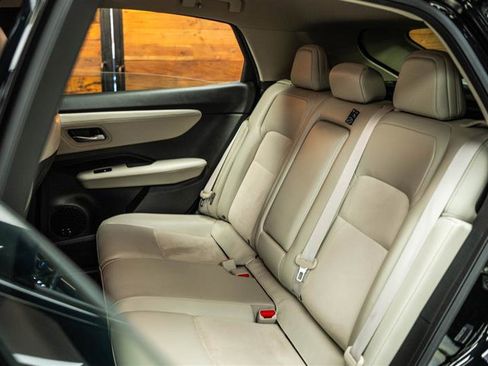 Used 2024 Nissan Ariya FWD image 10