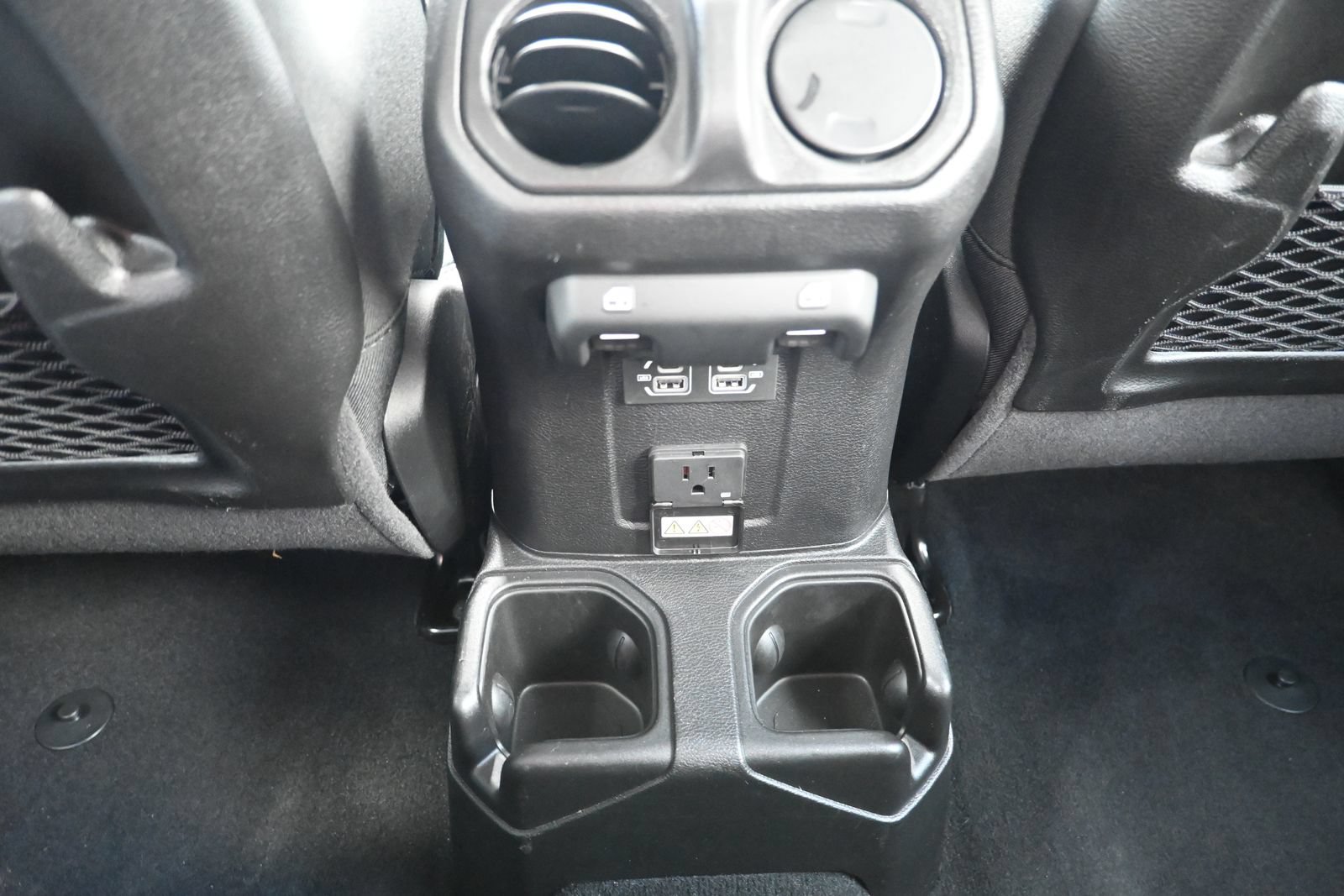 Used 2026 Jeep Gladiator Mojave AWD/4WD image 18