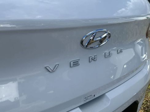 New 2026 Hyundai Venue SEL FWD image 10