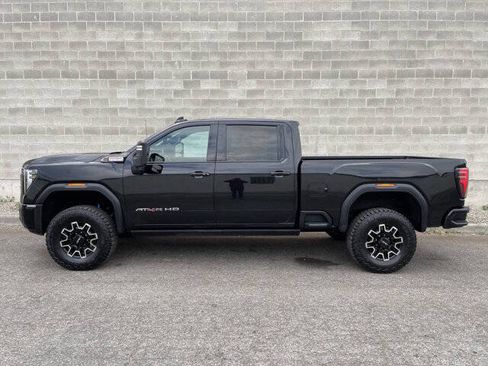 Used 2024 GMC Sierra 2500 AT4X AWD/4WD image 7