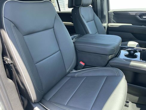 New 2026 GMC Yukon XL Elevation w/ Elevation Premium Package AWD/4WD image 28