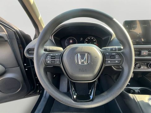 Used 2027 Honda HR-V LX image 12