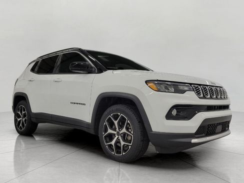 Used 2025 Jeep Compass Limited AWD/4WD image 27