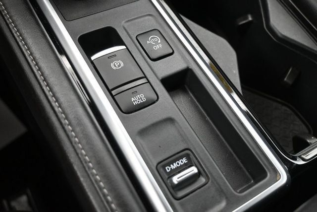 Used 2024 Nissan Pathfinder SV FWD image 18