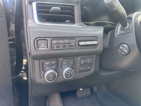 Used 2024 GMC Yukon Denali w/ Advanced Technology Package image 29