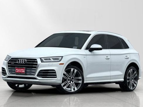 Used 2018 Audi SQ5 Premium Plus w/ Navigation Package image 2