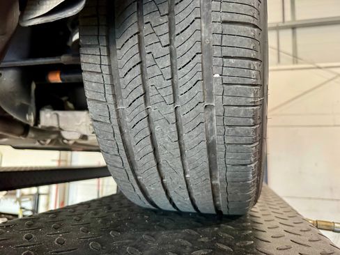 Used 2003 Ford Thunderbird image 79