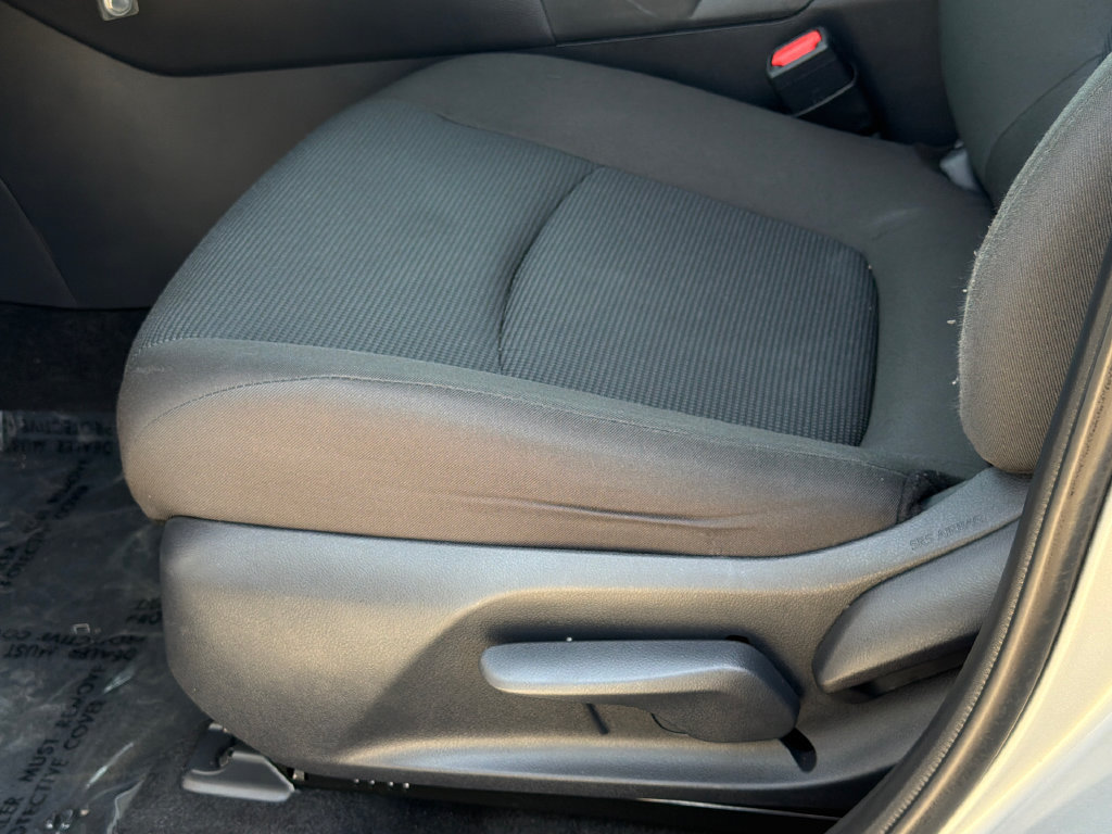 Used 2025 Toyota RAV4 LE AWD/4WD image 19