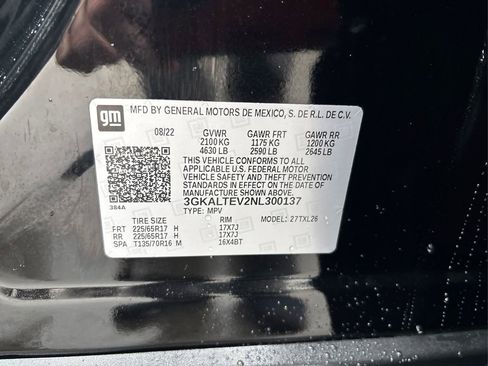 Used 2022 GMC Terrain SLE w/ Driver Convenience Package image 16