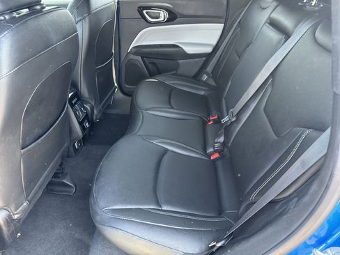 Used 2025 Jeep Compass Limited AWD/4WD image 6