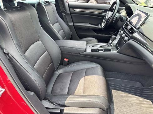 Used 2021 Honda Accord Sport image 11