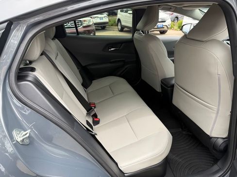 Used 2023 Toyota Prius XLE AWD/4WD image 18