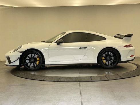 Certified 2018 Porsche 911 GT3 w/ Sport Chrono Package RWD image 2
