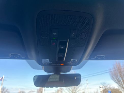 Used 2025 Audi Q3 2.0T Premium w/ Convenience Package image 15