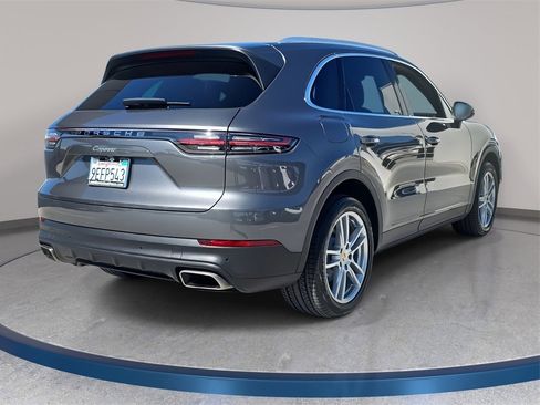 Used 2023 Porsche Cayenne image 6