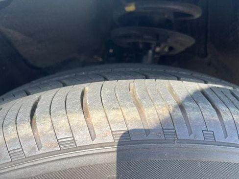 Used 2025 Honda CR-V EX-L image 2