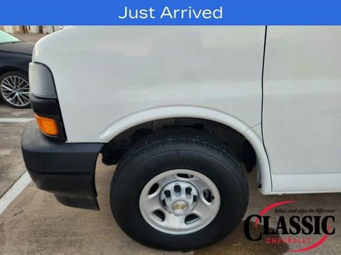 Used 2025 Chevrolet Express 3500 LS image 13