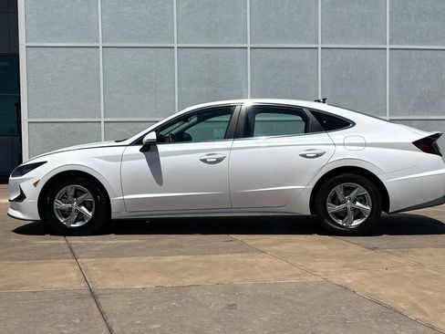 Used 2023 Hyundai Sonata SE w/ Cargo Package FWD image 7