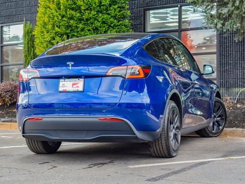 Used 2024 Tesla Model Y Long Range image 15