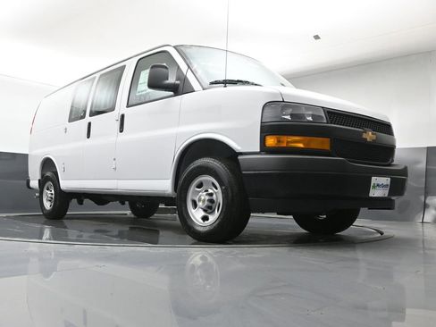 New 2026 Chevrolet Express 2500 image 22