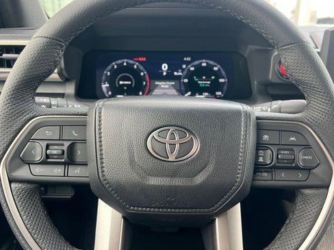 New 2025 Toyota Tacoma TRD Off-Road image 19