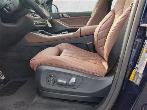 New 2026 BMW X5 xDrive50e image 4