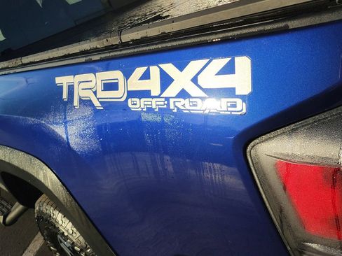 Used 2022 Toyota Tacoma TRD Off-Road image 6