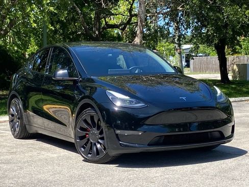 Used 2022 Tesla Model Y Performance AWD/4WD image 5