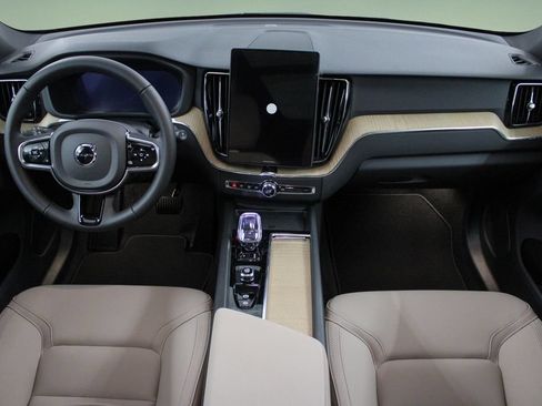 New 2026 Volvo XC60 B5 Core AWD/4WD image 19