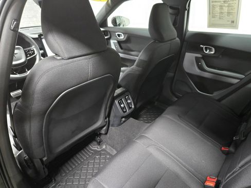 Used 2022 Polestar Polestar 2 image 32