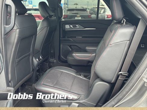 Used 2025 Ford Explorer ST AWD/4WD image 16