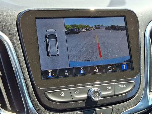 Used 2022 Chevrolet Equinox Premier AWD/4WD image 4