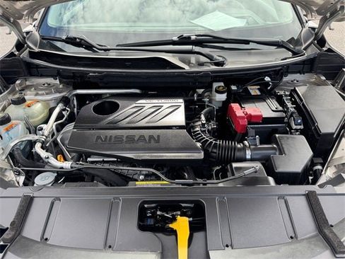 Used 2024 Nissan Rogue Platinum w/ Platinum Premium Package image 12