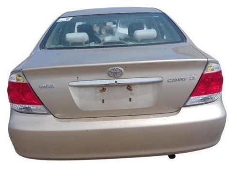 Used 2005 Toyota Camry LE FWD image 4