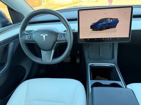 Used 2023 Tesla Model Y Long Range AWD/4WD image 27
