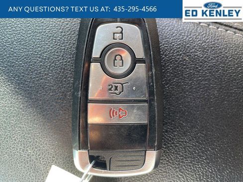 Used 2025 Ford Escape Active AWD/4WD image 12
