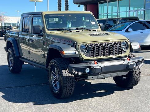 New 2026 Jeep Gladiator Mojave w/ Technology Group AWD/4WD image 9