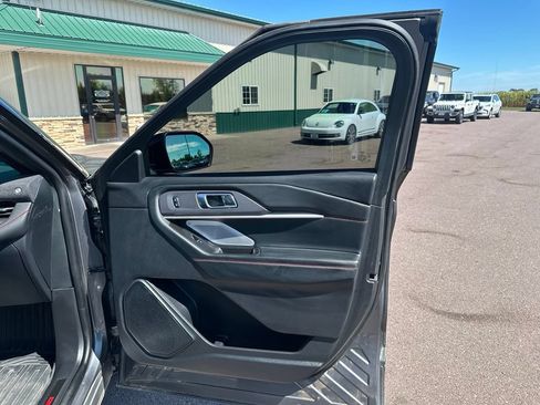 Used 2025 Ford Explorer ST w/ Sun And Sound Package AWD/4WD image 31