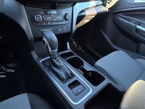 Used 2018 Ford Escape SE image 14