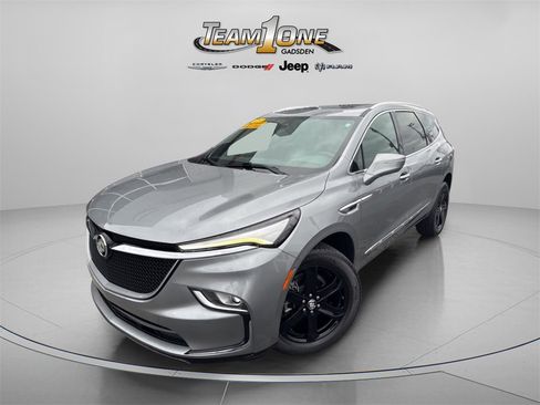 Used 2023 Buick Enclave Essence w/ Experience Buick Package image 4