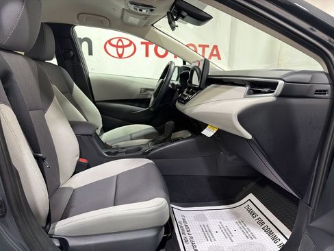 Used 2026 Toyota Corolla LE FWD image 10