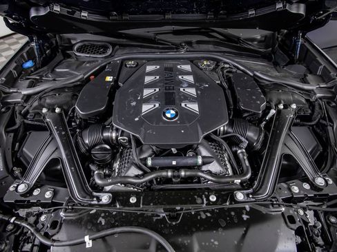 Used 2025 BMW 760i xDrive w/ Executive Package AWD/4WD image 49